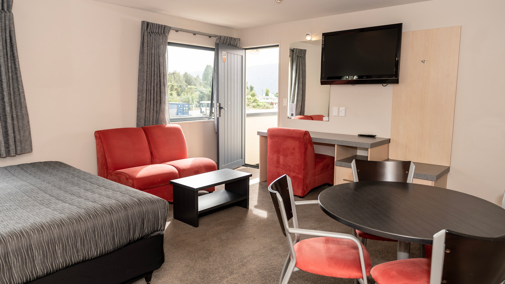 Quality west Coast Accommodation fox Glacier