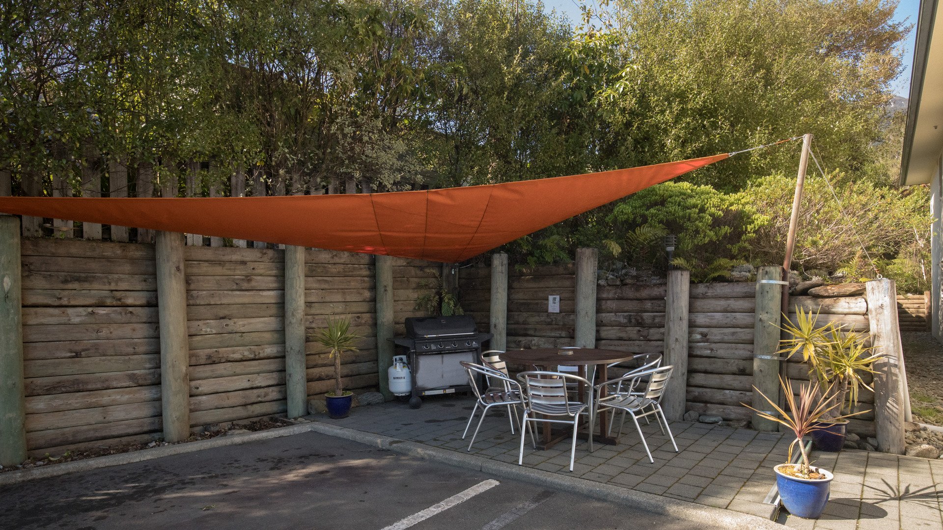 Bella Vista Fox Glacier BBQ