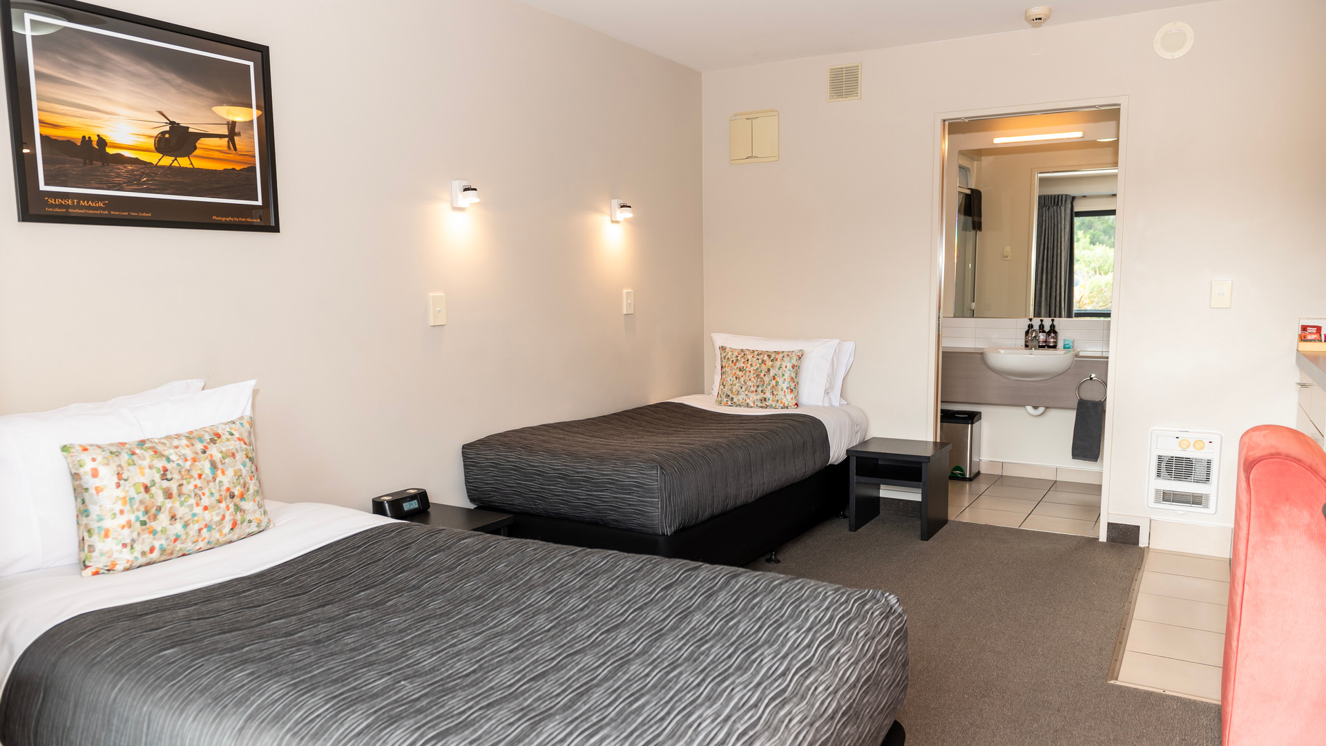 Twin room motel fox glacier