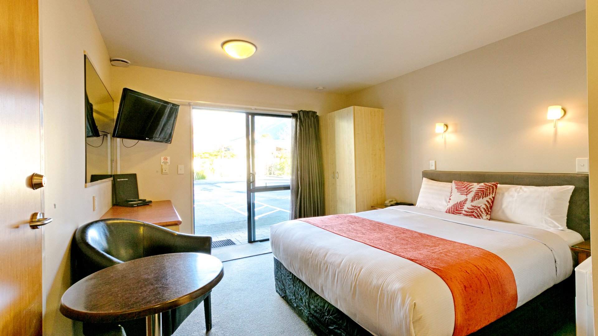 Hotel room Franz Josef Glacier