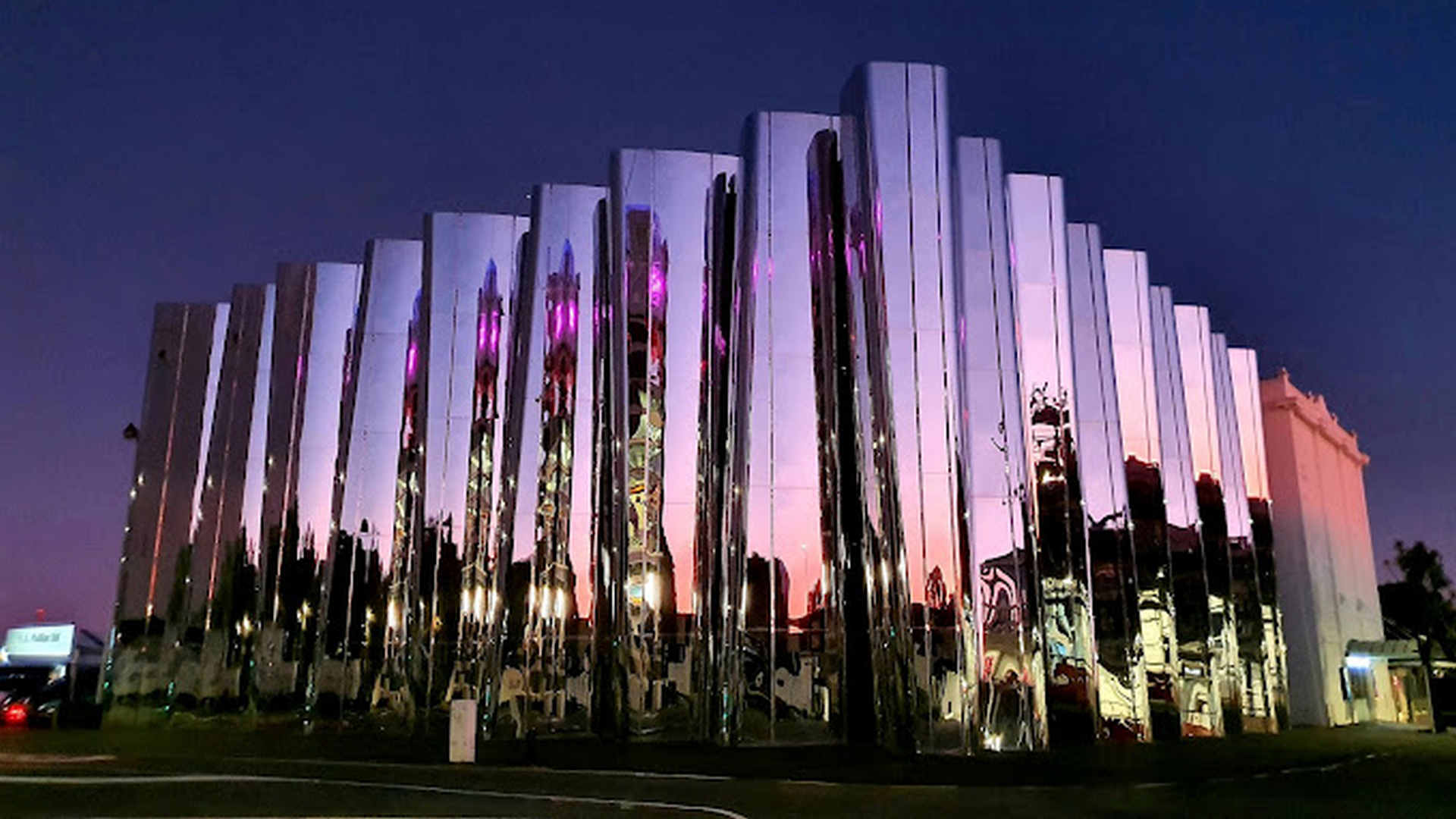 Govett-Brewster Art Gallery / Len Lye Centre