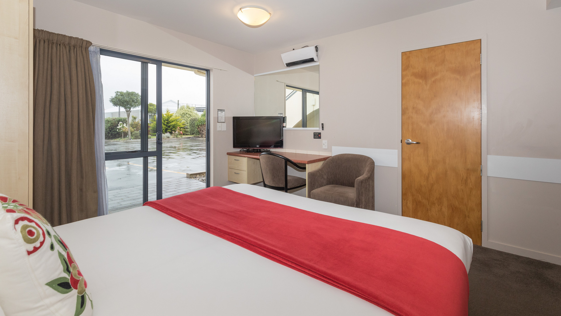 room_image