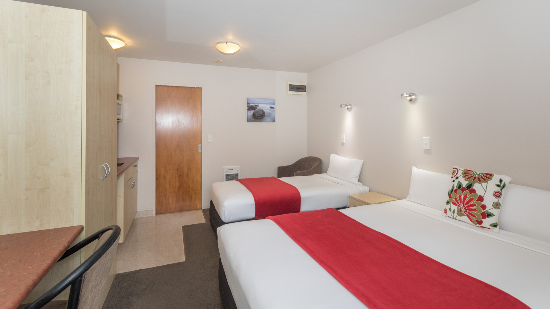 Three people Oamaru accommodation