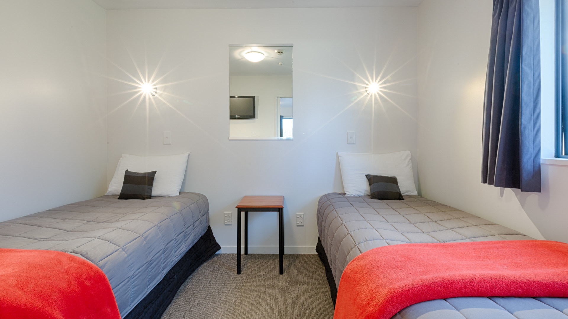 Te Anau Accommodation Bedroom