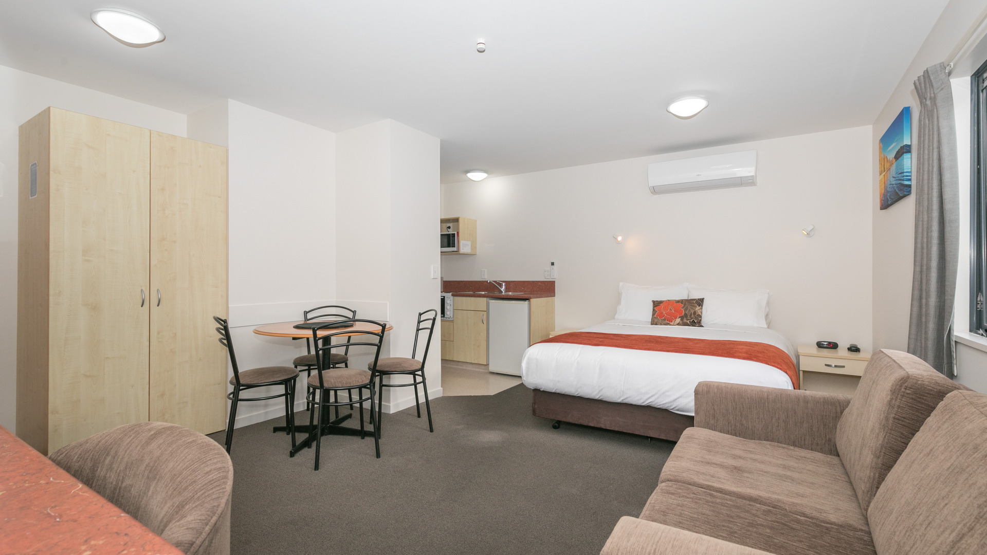 Large hotel room in Wanaka