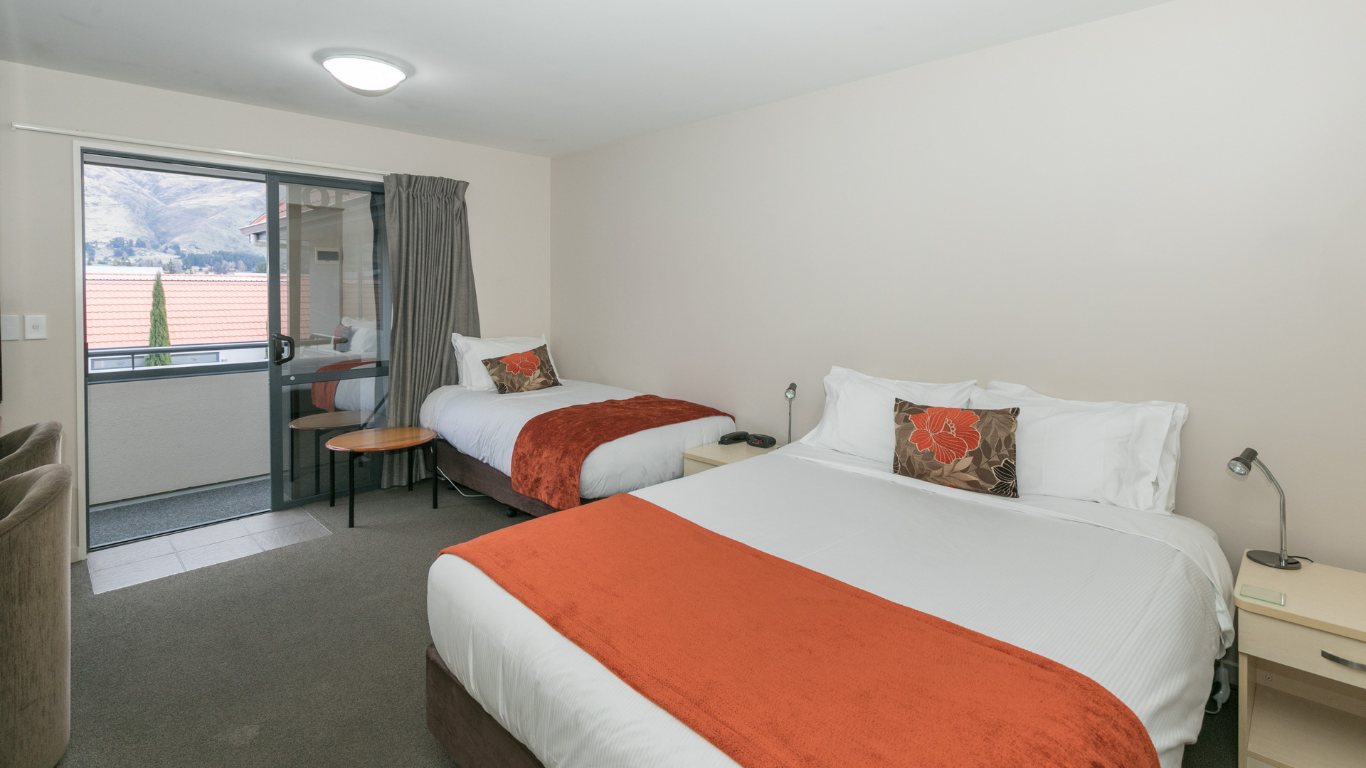 Mtoel room for 3 people in Wanaka