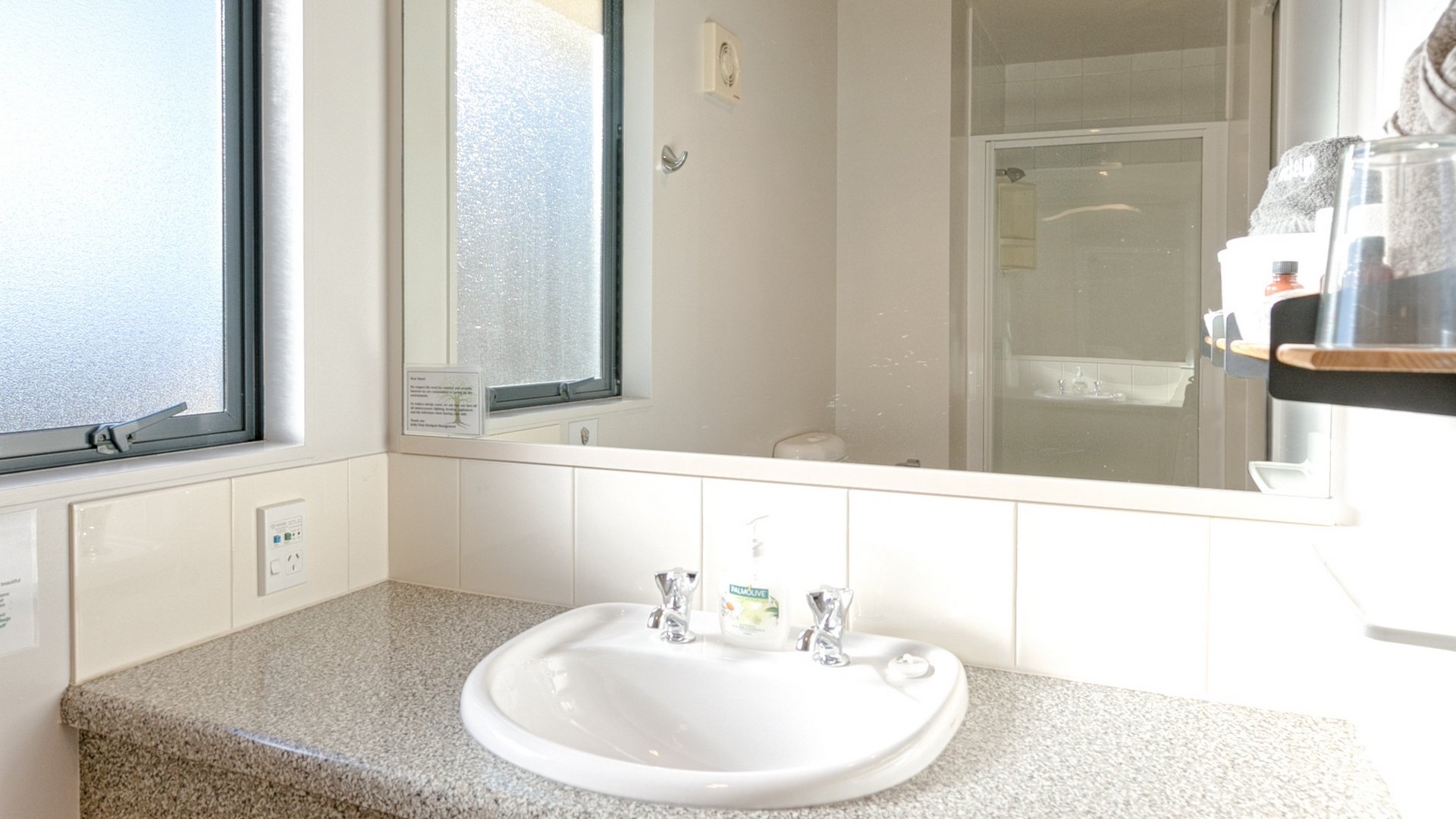 Studio bathroom Bella Vista Westport