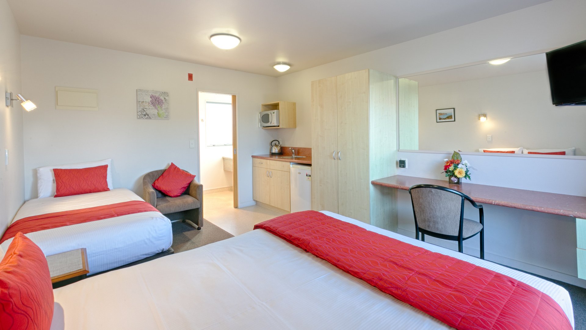 Motel room Bella Vista Westport