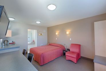 Superior Studio - Queen bed