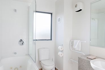 Spa bath ensuite family units