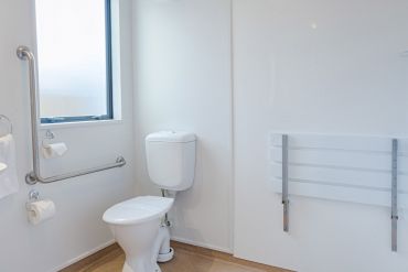 Access unit bathroom