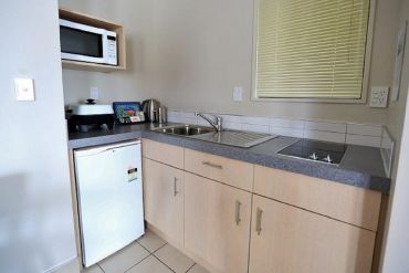 Kitchen with full cooking facilities