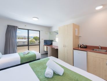 Twin/Triple Studio, Bella Vista Nelson