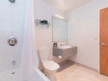 One Bedroom Unit - bathroom