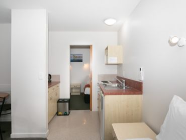One Bedroom Unit - kitchenette